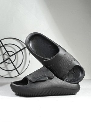 Roadster Men Slides(Black , 10)