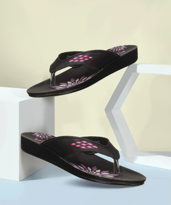 FLITE Women Slippers(Black , 6)