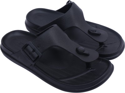 LANCER Men Slippers(Black , 8)