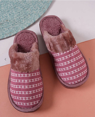 WOLVESDEN Women Slides(Pink , 5)