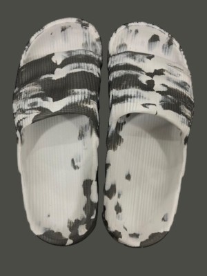 TwinSkor Men Slides(Grey , 8)