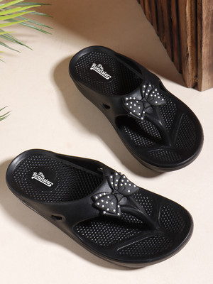 Roadster Women Slippers(Black , 6)