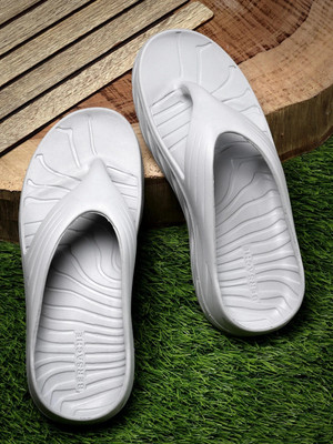 BERSACHE Men Flip Flops(Grey , 7)
