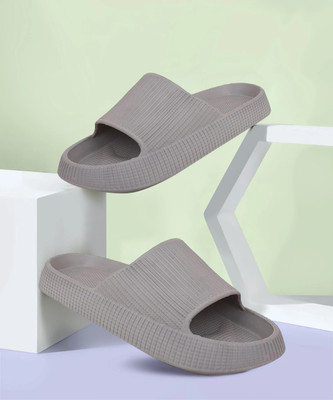Dee Rook Men Slides(Grey , 6)