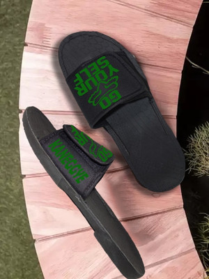 KANEGGYE Men Slides(Green , 6)
