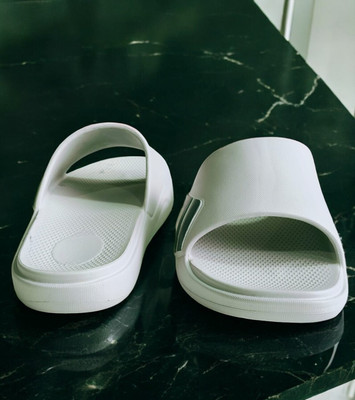 Plama Men Slides(Off White , 8)