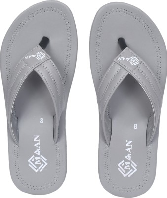 Maan Men Flip Flops(Black , 8)