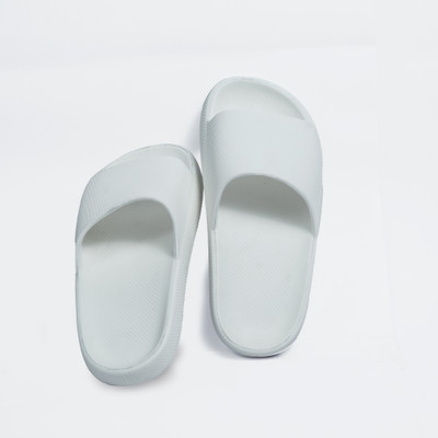 WAALK Men Flip Flops(White , 8)