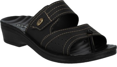 aerowalk Women Slippers(Black , 4)