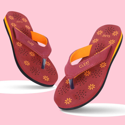 getCLEAT Women Slippers(Maroon , 8)