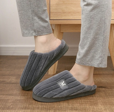 WOLVESDEN Women Slippers(Grey , 7)