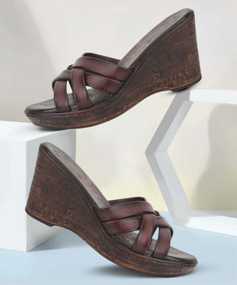 LIBERTY Women Slippers(Maroon , 6)