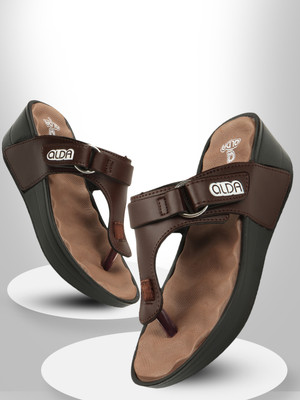 corgan Women Slippers(Brown , 6)