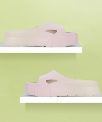 PUMA Women Mayze Stack Injex Beach Days Slides(White , 7)