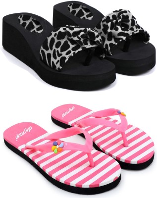 Bizwiz Women Slippers(Black, Pink , 4)