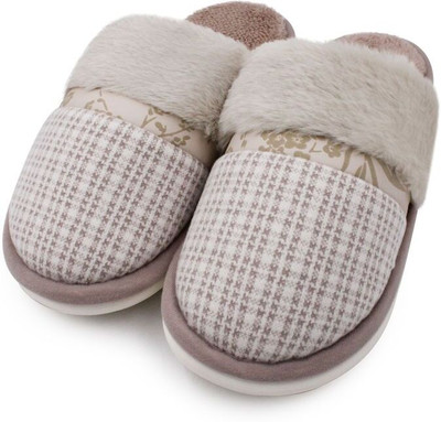 VRITRAZ Men Slippers(Beige , 8)