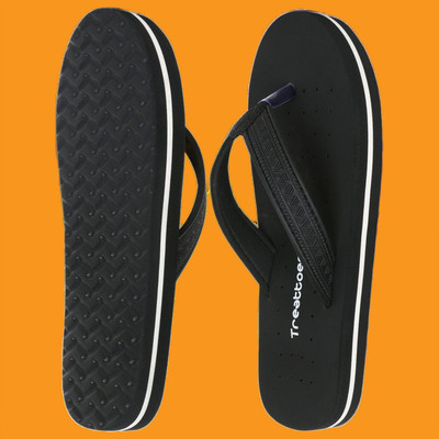 TREATTOES Women Flip Flops(Black , 7)