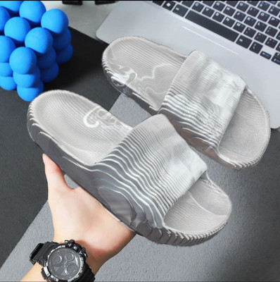 YZY Men Slides(Multicolor , 8)