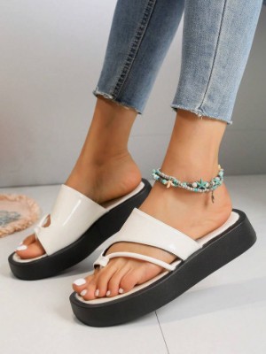 Kiwaoo Women Wedges(Black, White , 4)