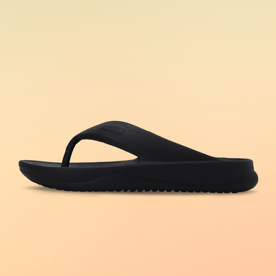 PUMA Women Wave Flip RES Flip Flops(Black , 5)