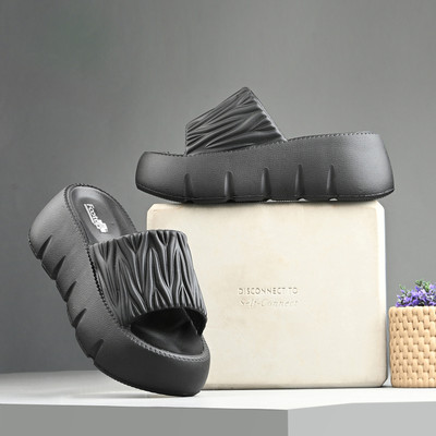 Footup Women Newly Launch | Classic Ultra Soft | Cushion | Comfortable|Premium|Stylish|Trendy Slides(Black , 4)