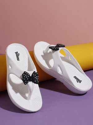 Roadster Women Slippers(White , 8)