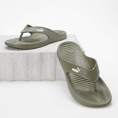 PUMA Men Flip Flops(Black , 6)