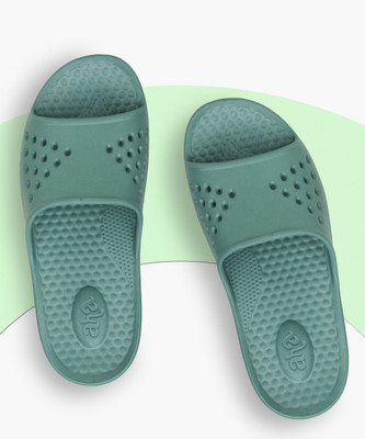 LIBERTY Men Slides(Green , 7)