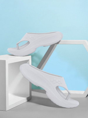 HRX by Hrithik Roshan Men Flip Flops(Grey , 11)