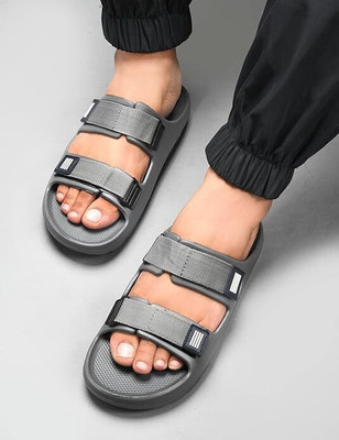 athree Men Flip Flops(Grey , 7)