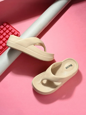 Footup Women Flip Flops(Beige , 7)