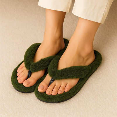 WOLVESDEN Women Flip Flops(Green , 8)