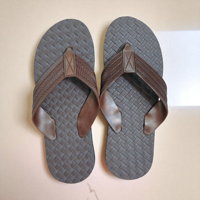 BreeZy Men Slippers(Grey , 8)