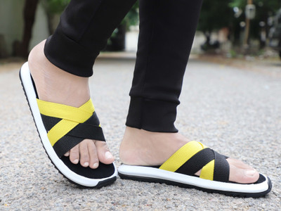 aadi Men Slides(Black, Yellow , 3)