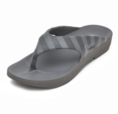 Doubleu Men Men Clasic V Shape Carbon+Grey Flip Flops(Grey , 6)