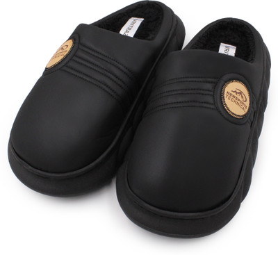 VRITRAZ Men Slippers(Black , 11)