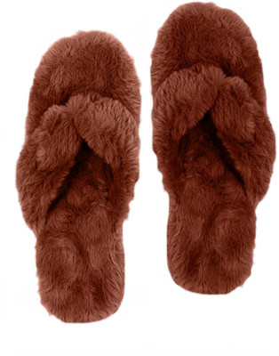 WOLVESDEN Women Slippers(Brown , 4)