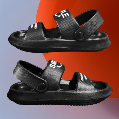 AARJU Men Flip Flops(Black , 6)