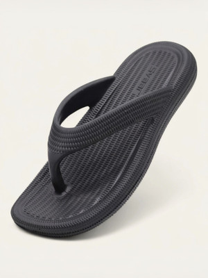 Svaar Women Slippers(Black , 7)