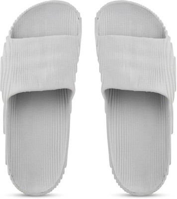 Traqon Men Flip Flops(Grey , 9)