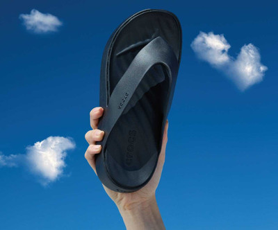 CROCS Women Flip Flops(Black , 8)