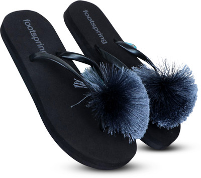Footspring Women Flip Flops(Black , 7)