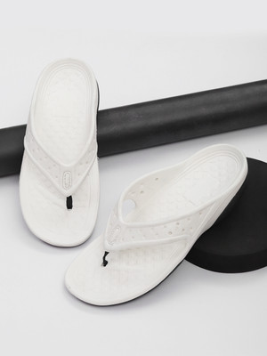 Roadster Men Slippers(White , 8)