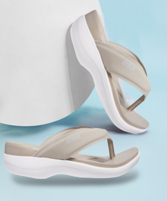 CROCS Women Capri Slippers(Beige , 4)