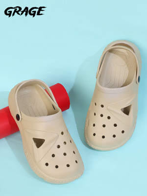 GRAGE Men Clogs(Beige , 9)