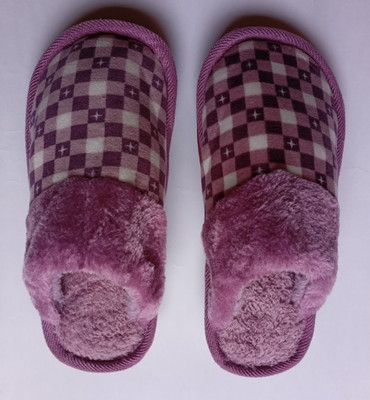 WOLVESDEN Women Slippers(Purple , 5)