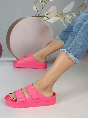 CARLTON LONDON Women Women's Solid Double Buckle Platform Slides Slides(Pink , 6)
