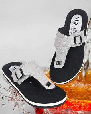 Maan Men Flip Flops(Grey, Black , 6)