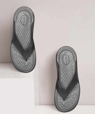 CROCS Men Crocs Kadee II Graphic W Flip Flops(Multicolor , 4 UK/India)