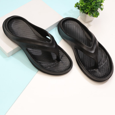 KNIEVL Men Flip Flops(Black , 7)